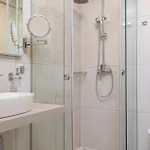 Apartamento 2 Bedroom Lovely Apartment In Malinska *