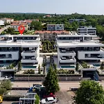 2 Bedroom Lovely Apartment In Malinska 아파트