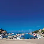 2 Bedroom Lovely Apartment In Malinska